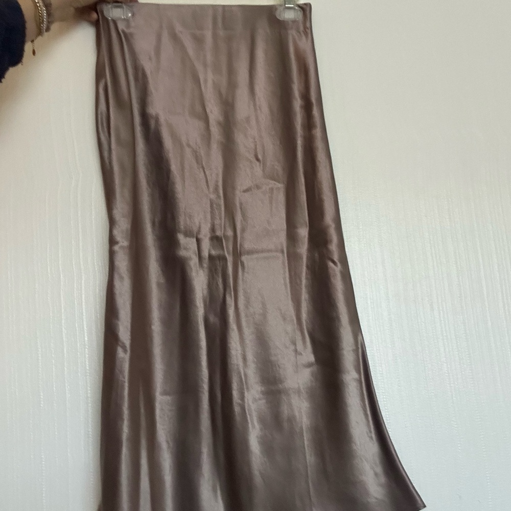Babaton Metallic Midi Skirt - Gold - Picture 3 of 5
